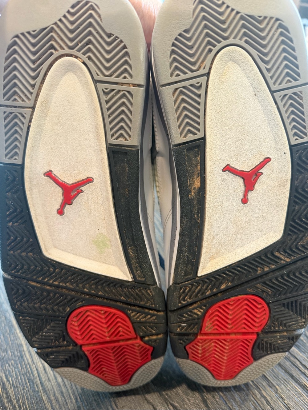 Jordan 4 Retro OG Mid White Cement - Size 11 - Picture 11 of 12